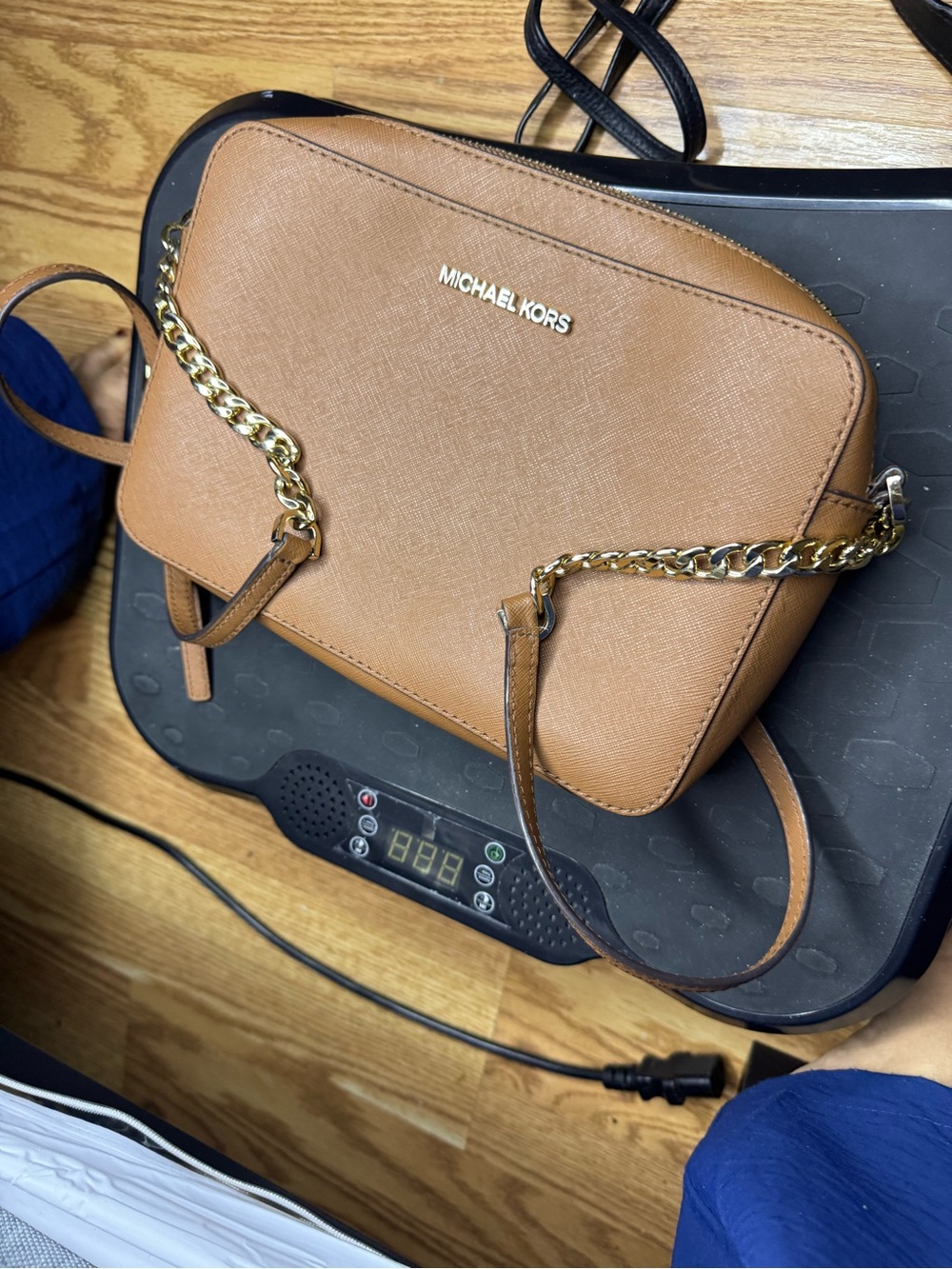 MICHAEL KORS Leather Crossbody in Tan with Gold Chain